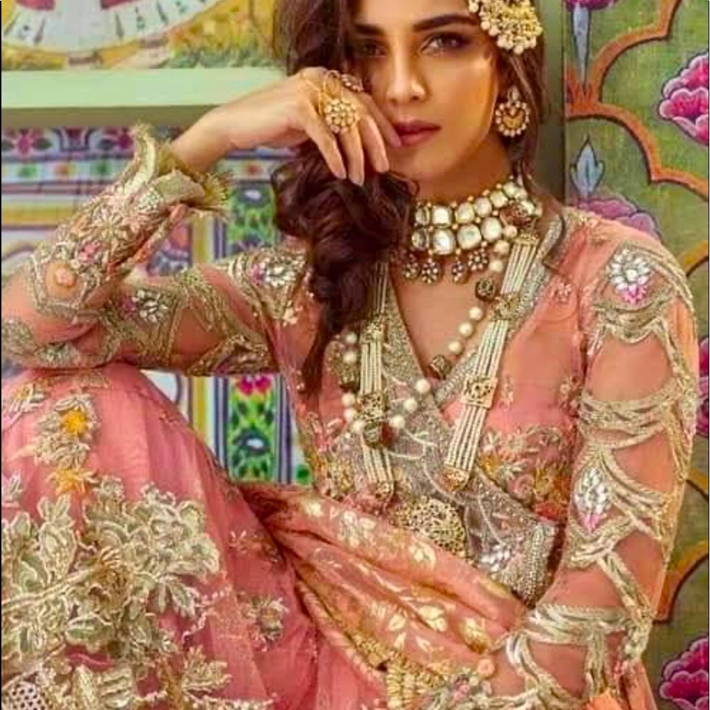 Meet your Posher, Abida